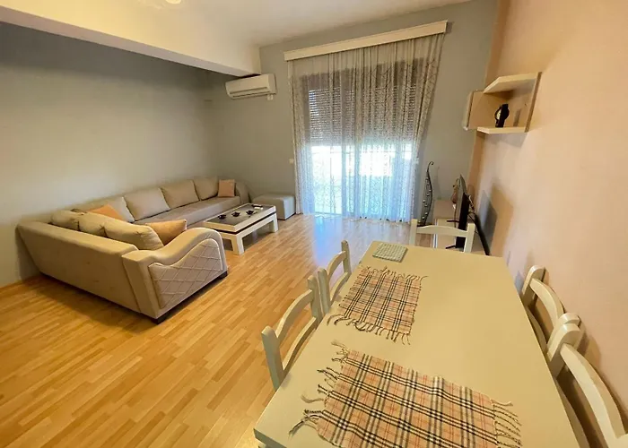 Xhemi's Daire Saranda